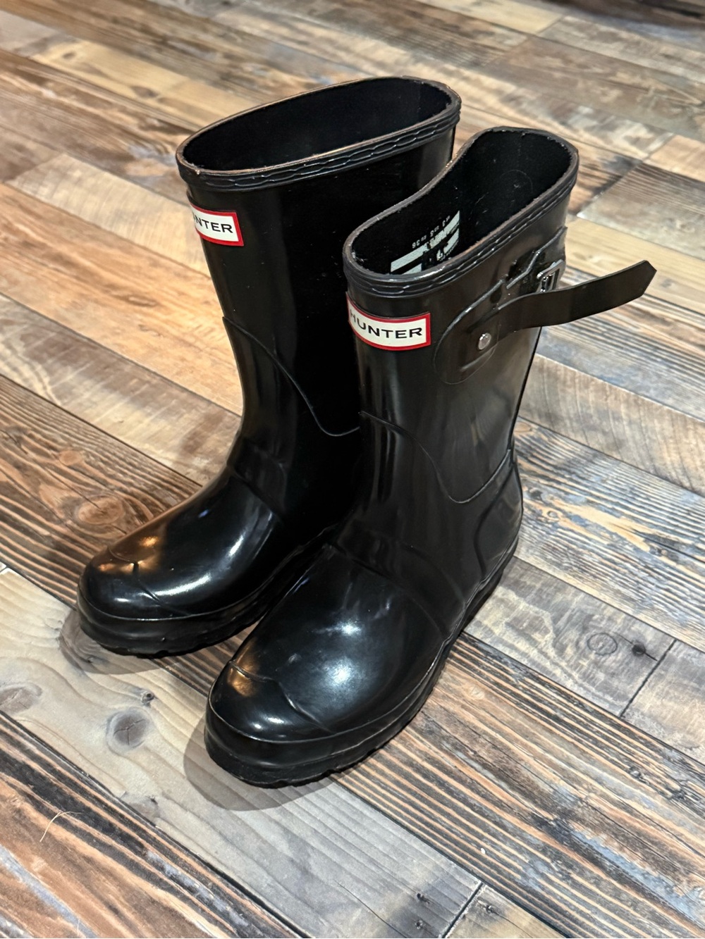 Hunter Black Gloss Short Rain Boots